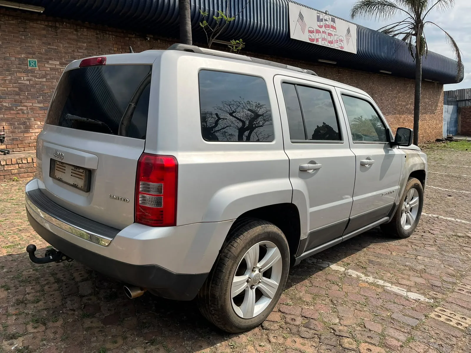 2014 Jeep Patriot  view 3