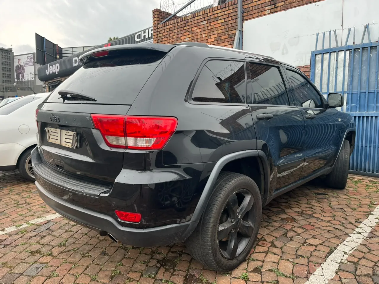 2013 Jeep Grand Cherokee  view 6