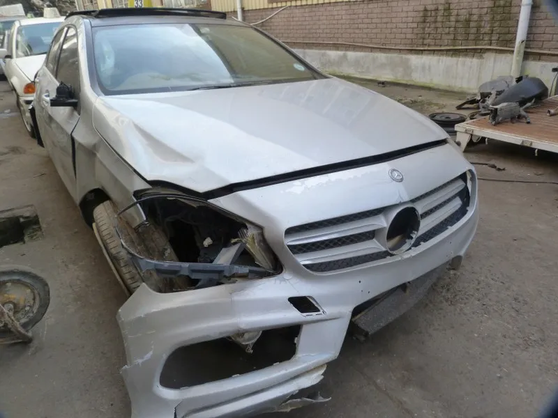 2013 Mercedes-Benz A180 CDI W176 view 5