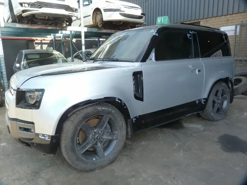 2021 Land Rover Land Rover Defender D300 3.0 AT view 5