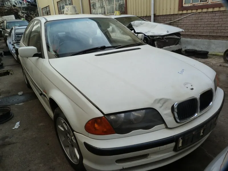 2000 BMW 318i E46 Manual view 5