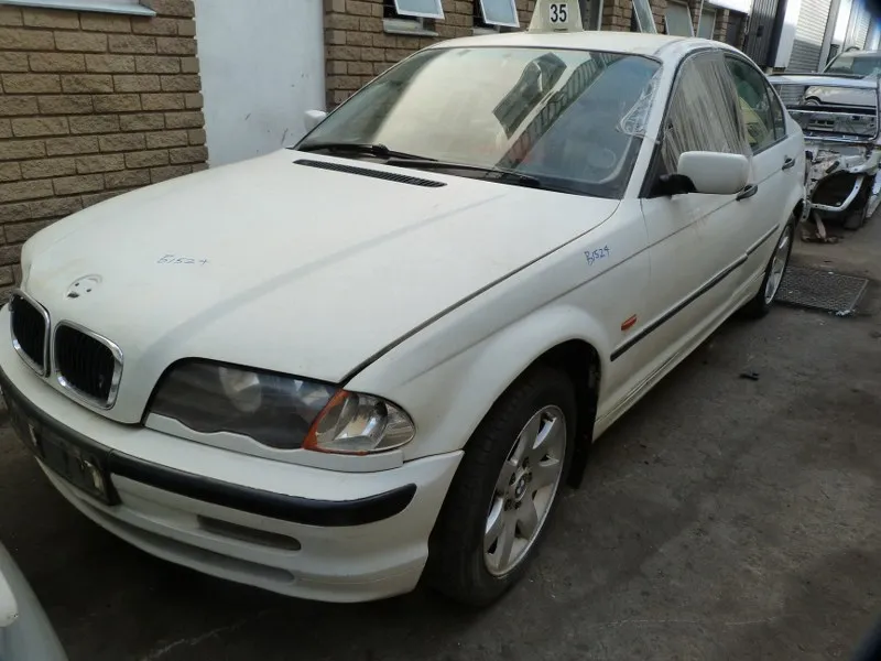 2000 BMW 318i E46 Manual M43 Stripping For Spares