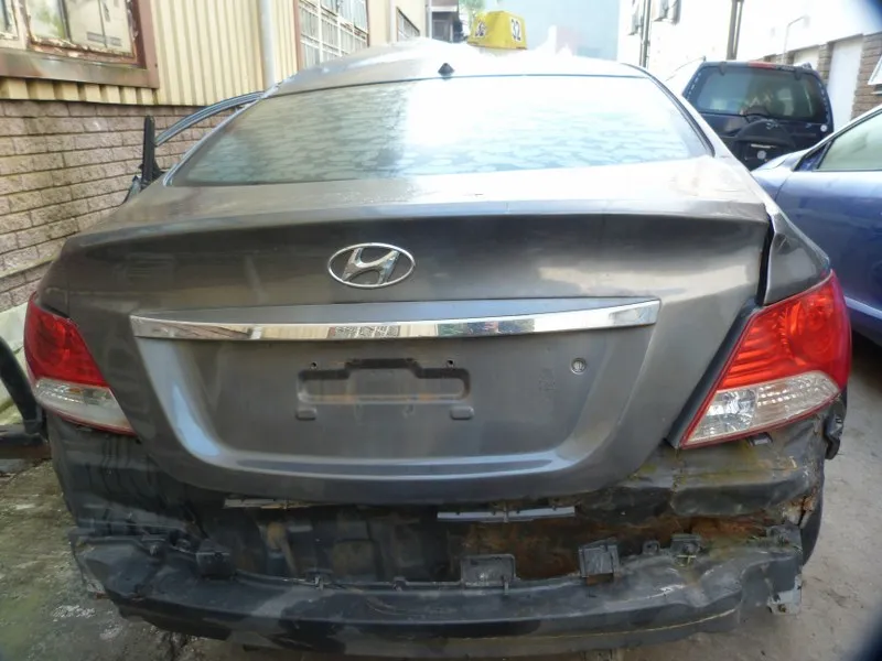 2013 Hyundai Accent 1.6 Manual view 4