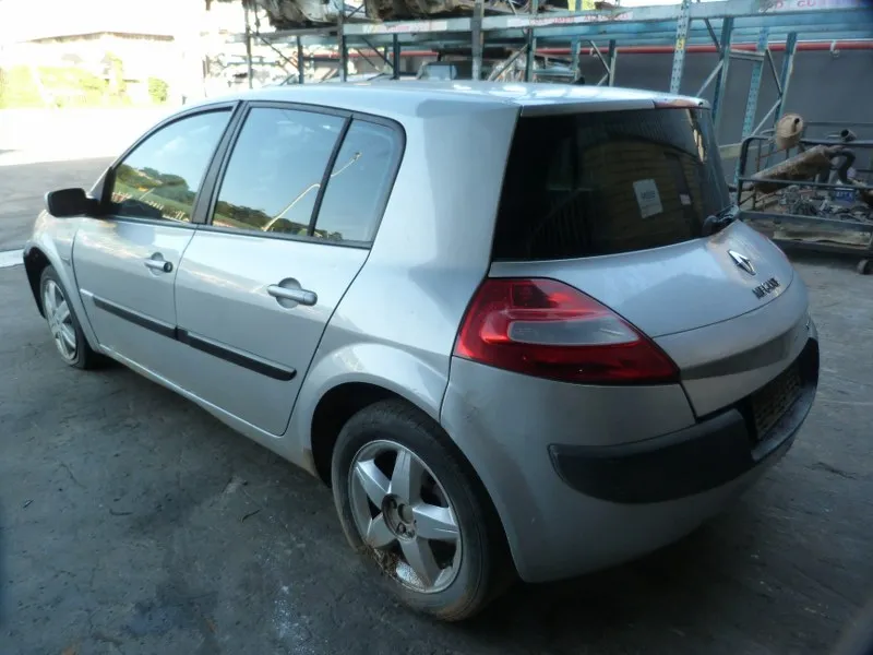 2006 Renault Megane II 1.6 Manual view 5