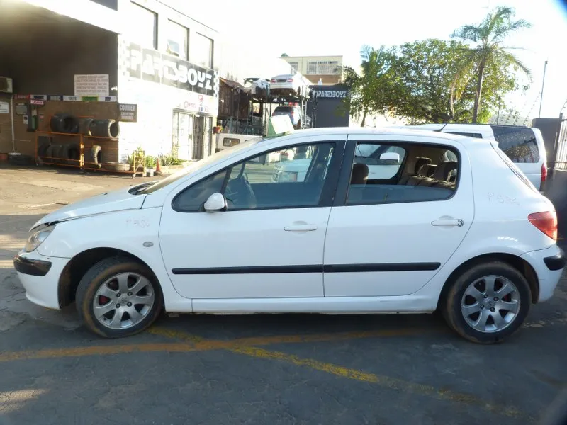2003 Peugeot 307 1.6 XT Manual