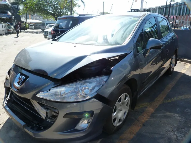 2009 Peugeot 308 1.6 view 4
