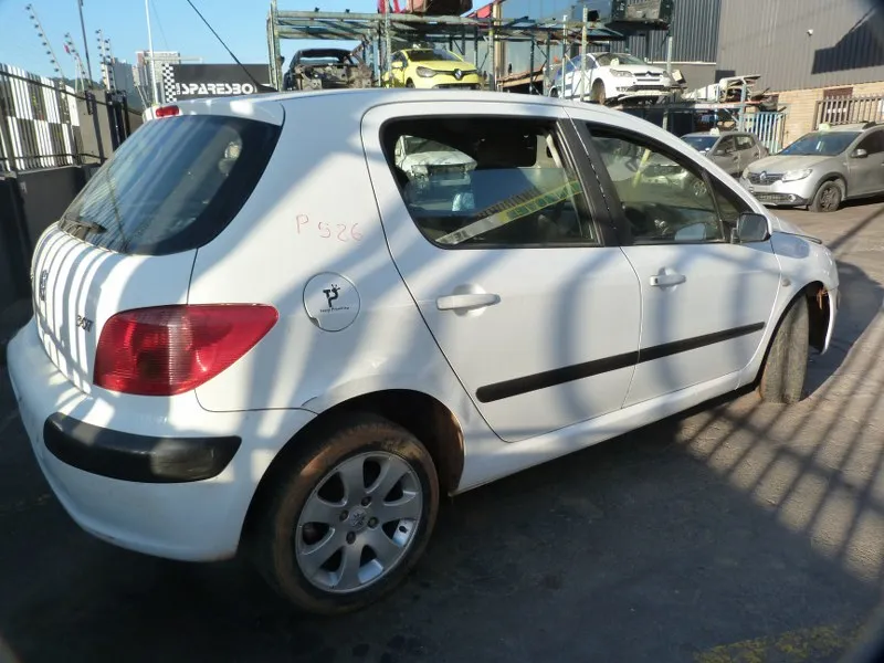 2003 Peugeot 307 1.6 XT Manual view 5