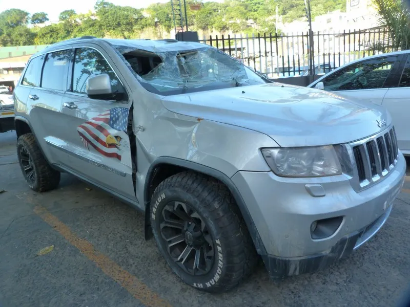 2025 Jeep Grand Cherokee 3.0 V6 CRD 4x4 LTD view 3
