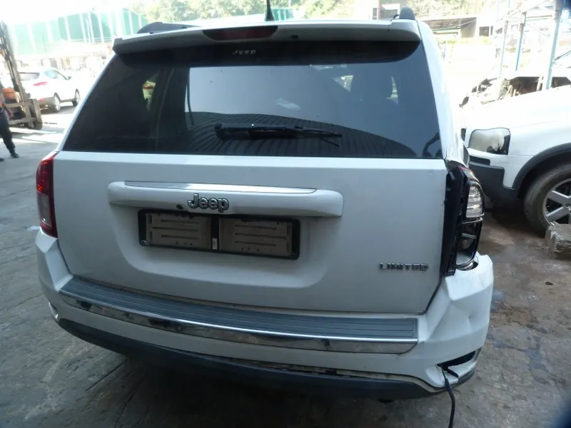 2014 Jeep Compass 2.0 LTD AT view 4