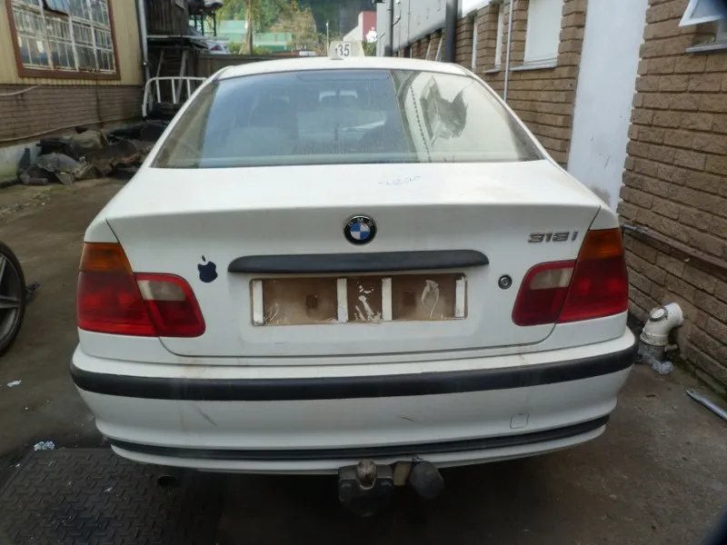 2000 BMW 318i E46 Manual view 3