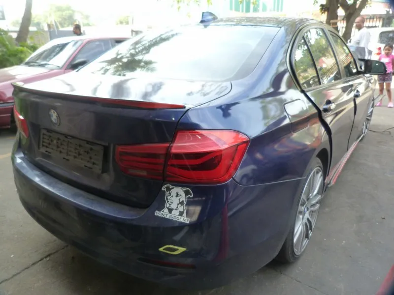 2016 BMW 318i F30 AT view 5