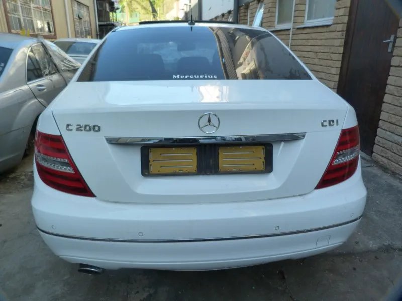 2014 Mercedes-Benz C200 CDi Avantgarde W204 AT view 4