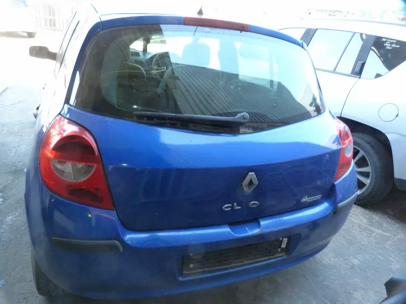 2007 Renault Clio III 1.6 16V Manual view 4