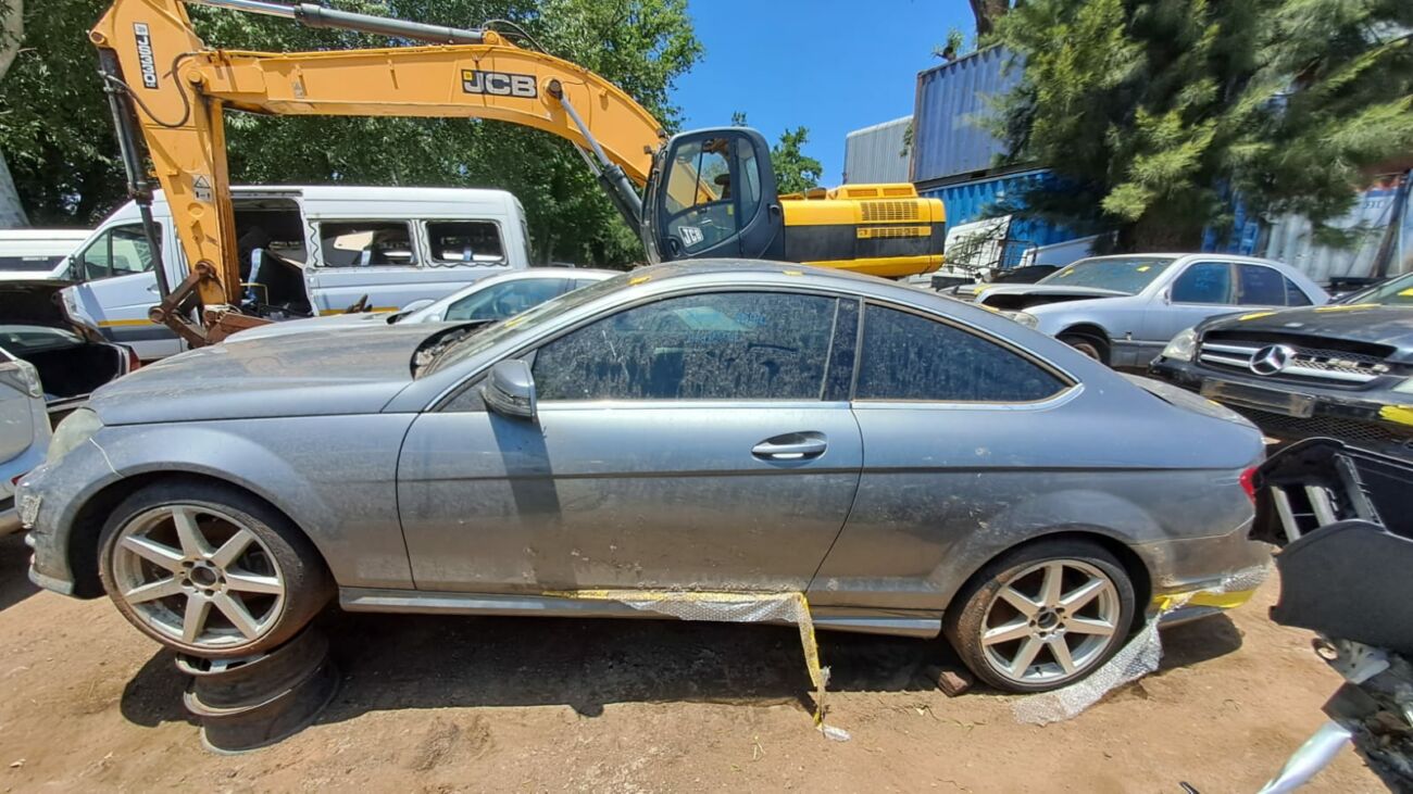 2012 Mercedes-Benz W204 C250