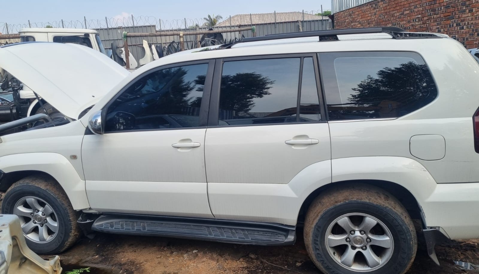 2004 Mitsubishi LAND CRUISER PRADO V6 4.0 JTEBU25J800031471 Stripping For Spares