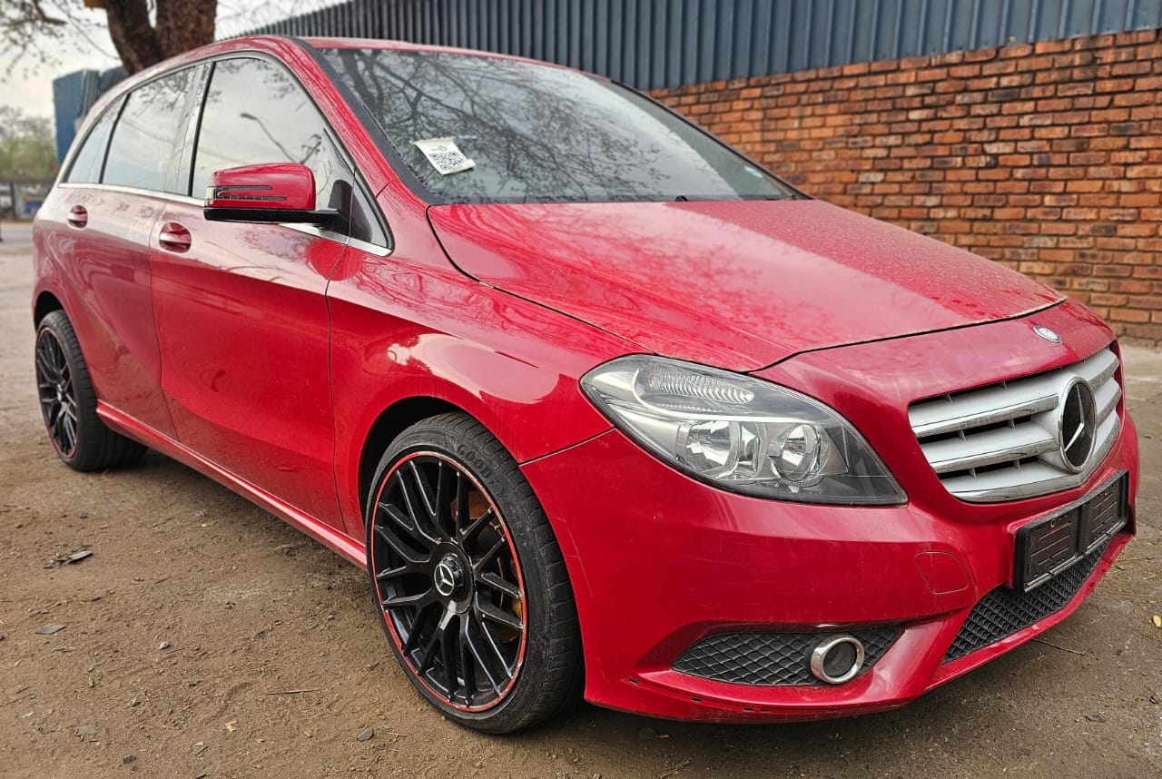 2013 Mercedes-Benz B250 W246