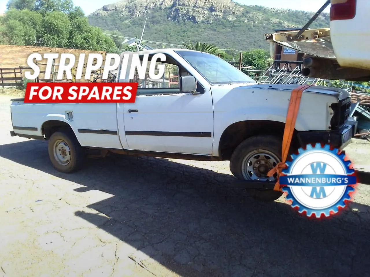 2025 Nissan Hardbody  Stripping For Spares