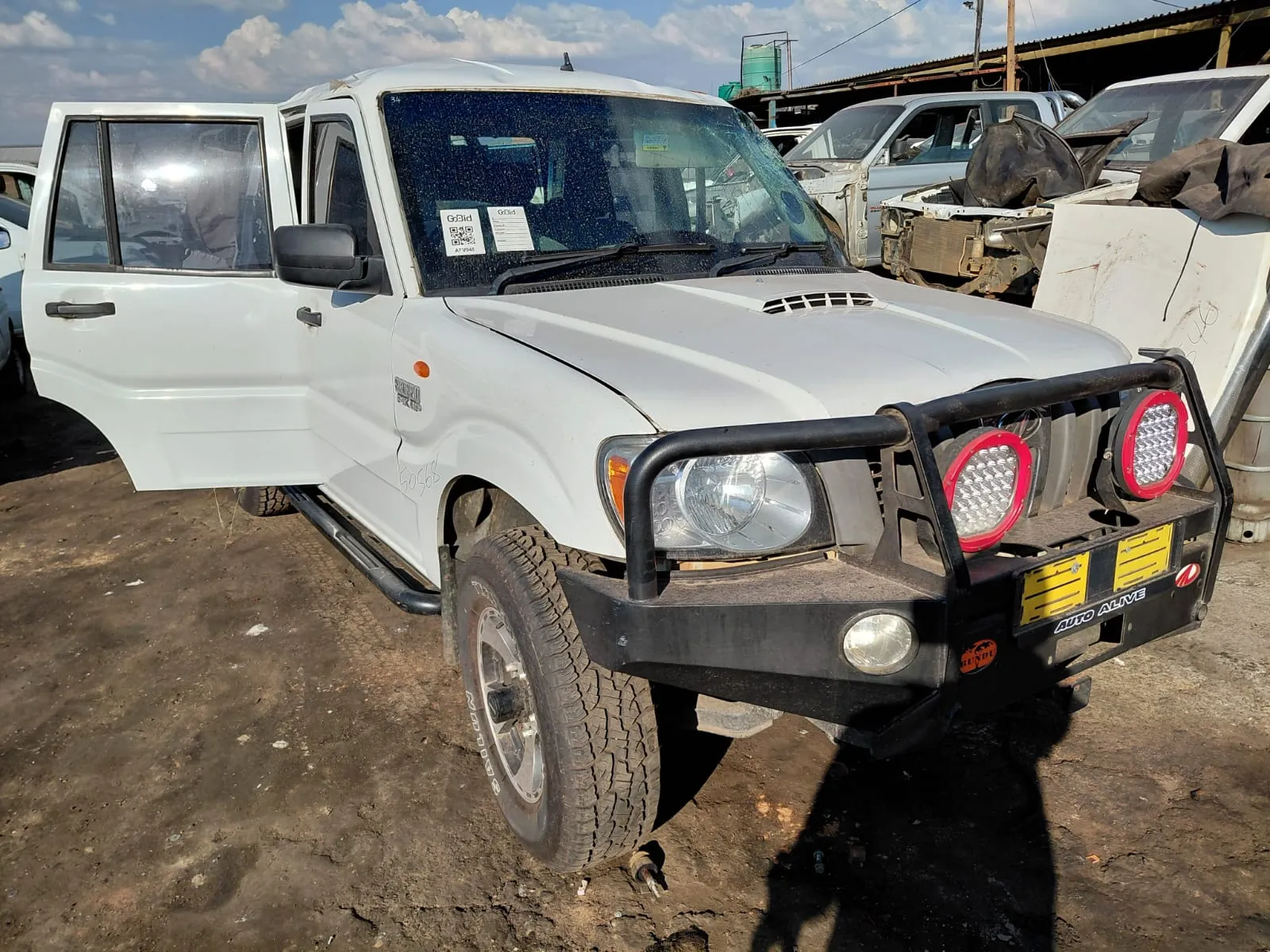 2025 Mahindra Scorpio view 4