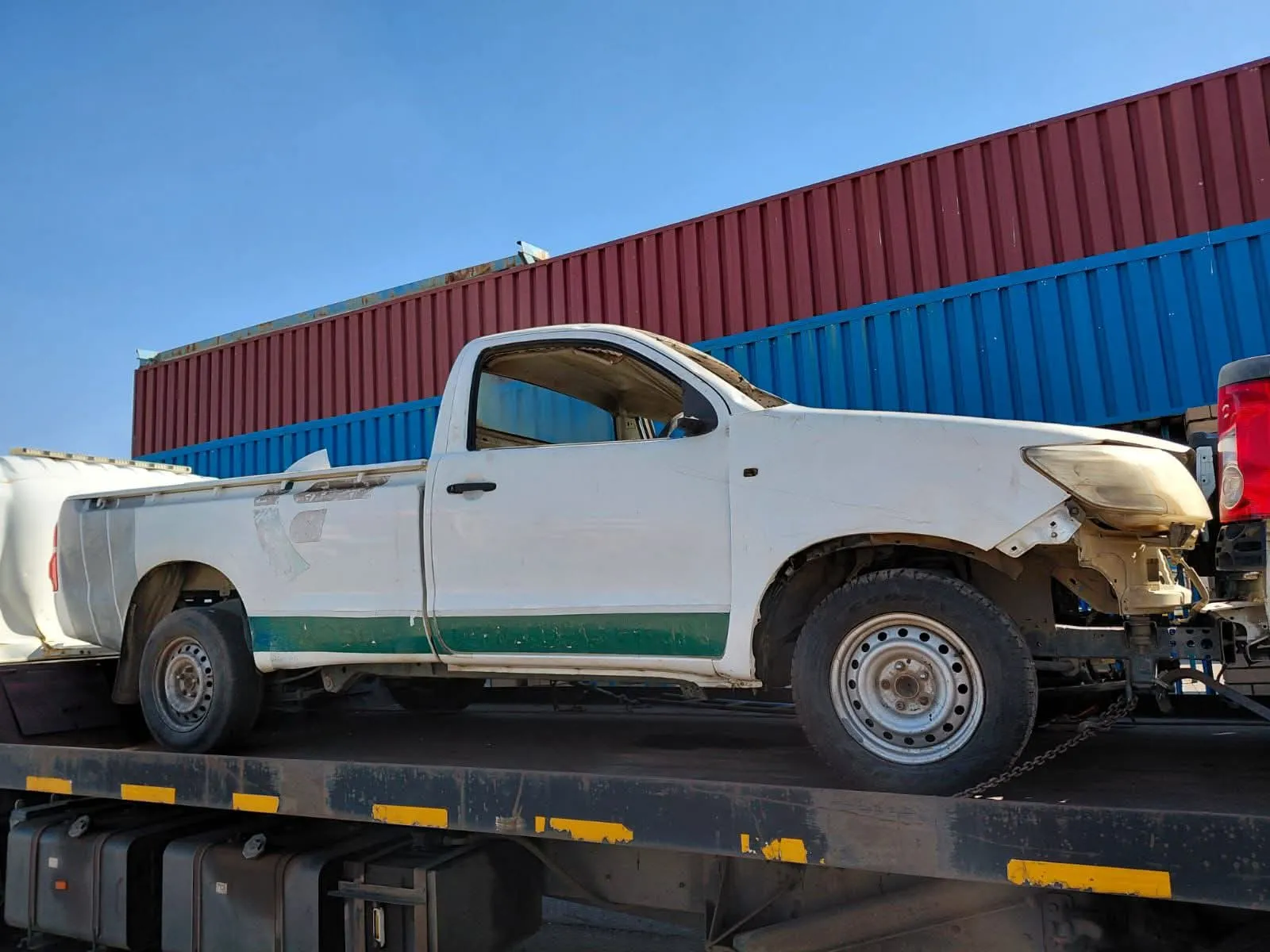 2012 Toyota Hilux view 2