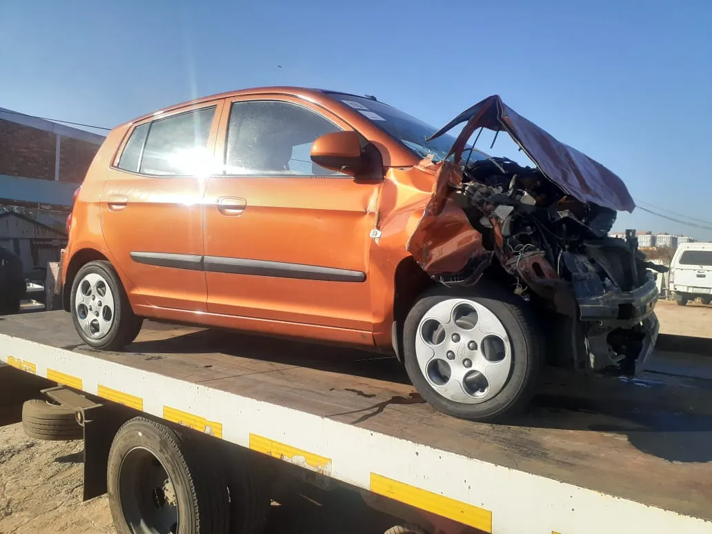 2025 Kia Picanto  view 4