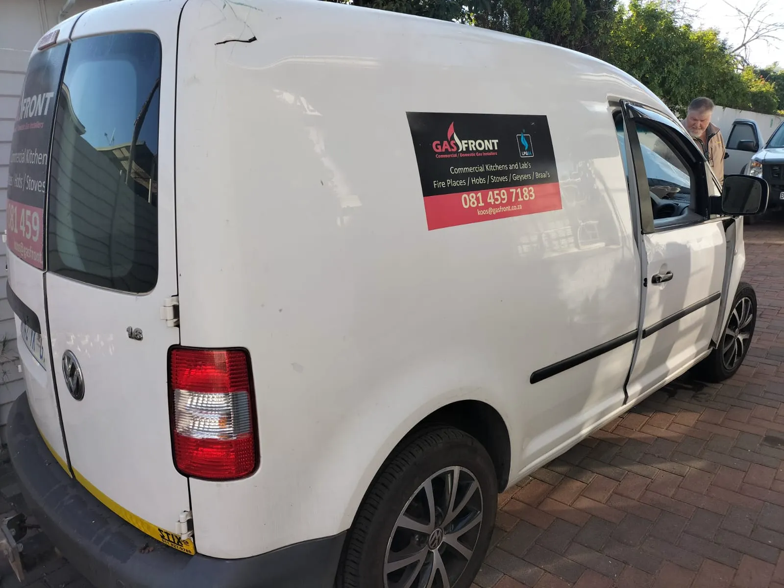 2025 Volkswagen Caddy  view 3