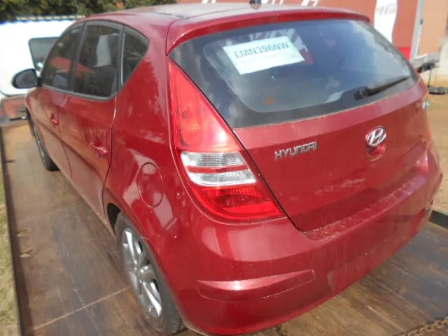 2025 Hyundai i30 view 4