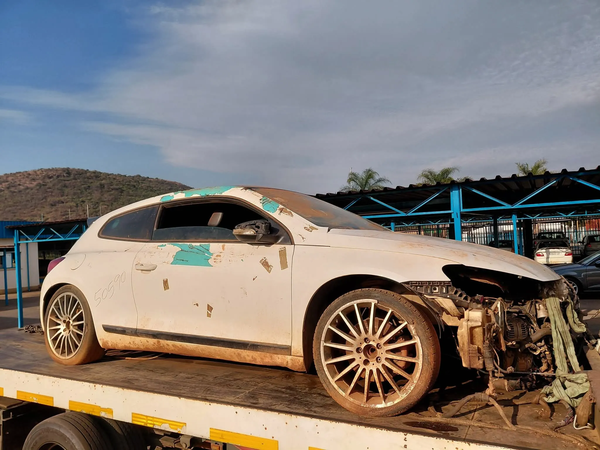 2013 Volkswagen Scirocco CCZ view 4