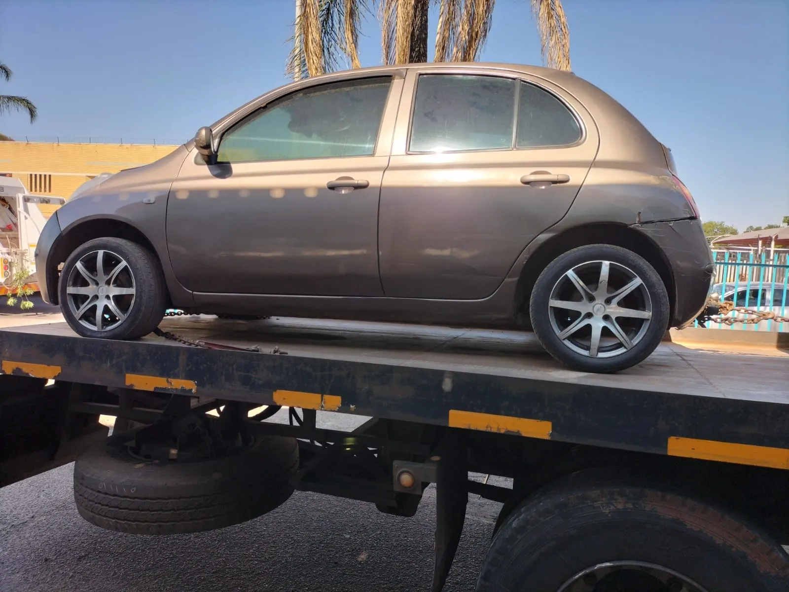 2025 Nissan Micra  view 5