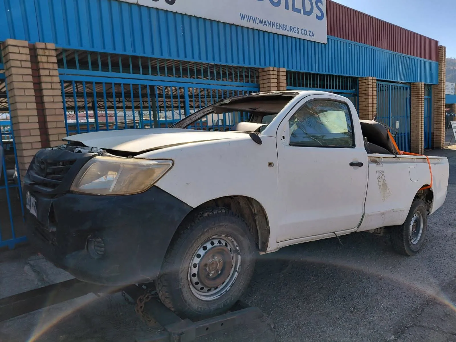 2012 Toyota Hilux view 2