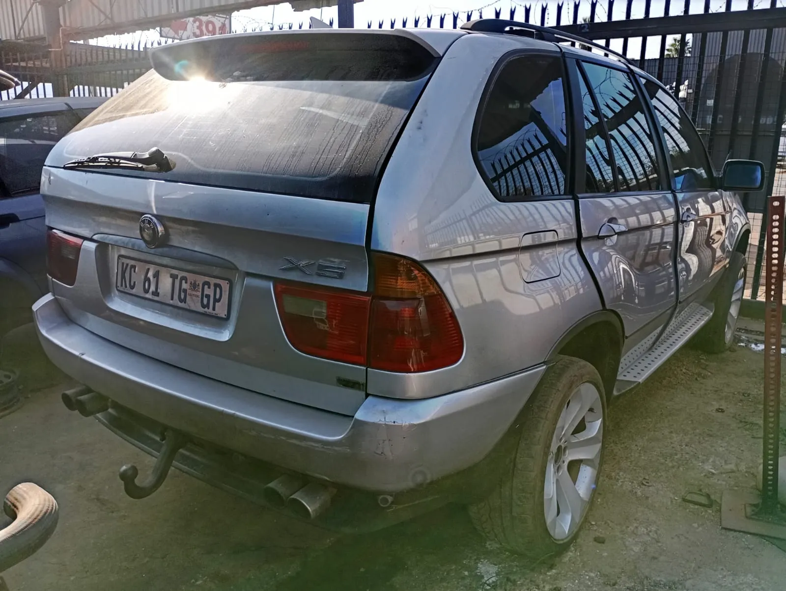 2004 BMW X5 view 4