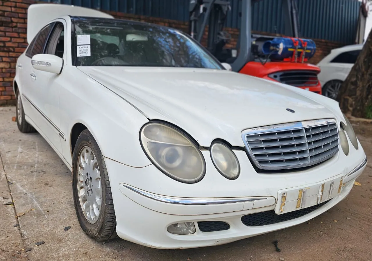 2003 Mercedes-Benz E240 W211 M112 Stripping For Spares