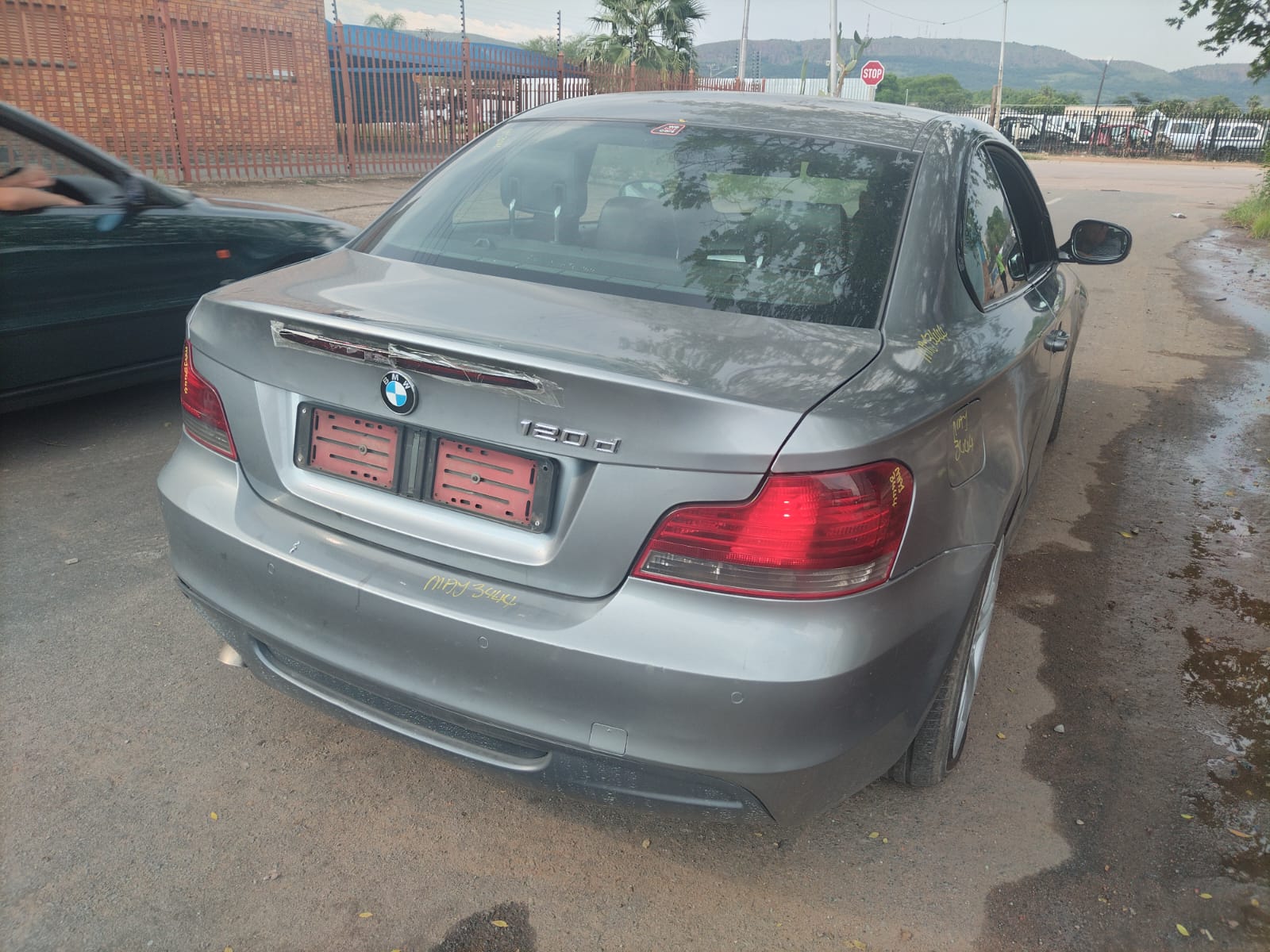 2010 BMW E82 COUPE AUTOMATIC SILVER view 2