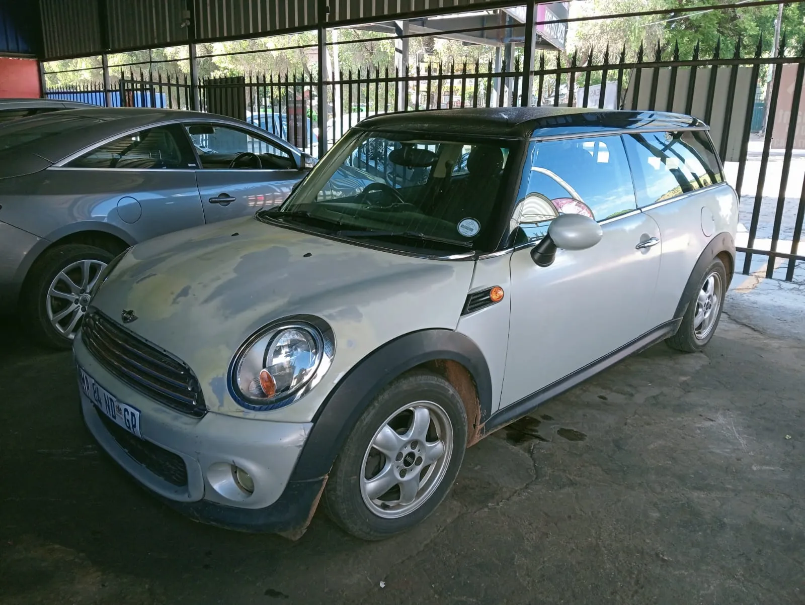 2010 Mini R55 Clubman N16 view 2