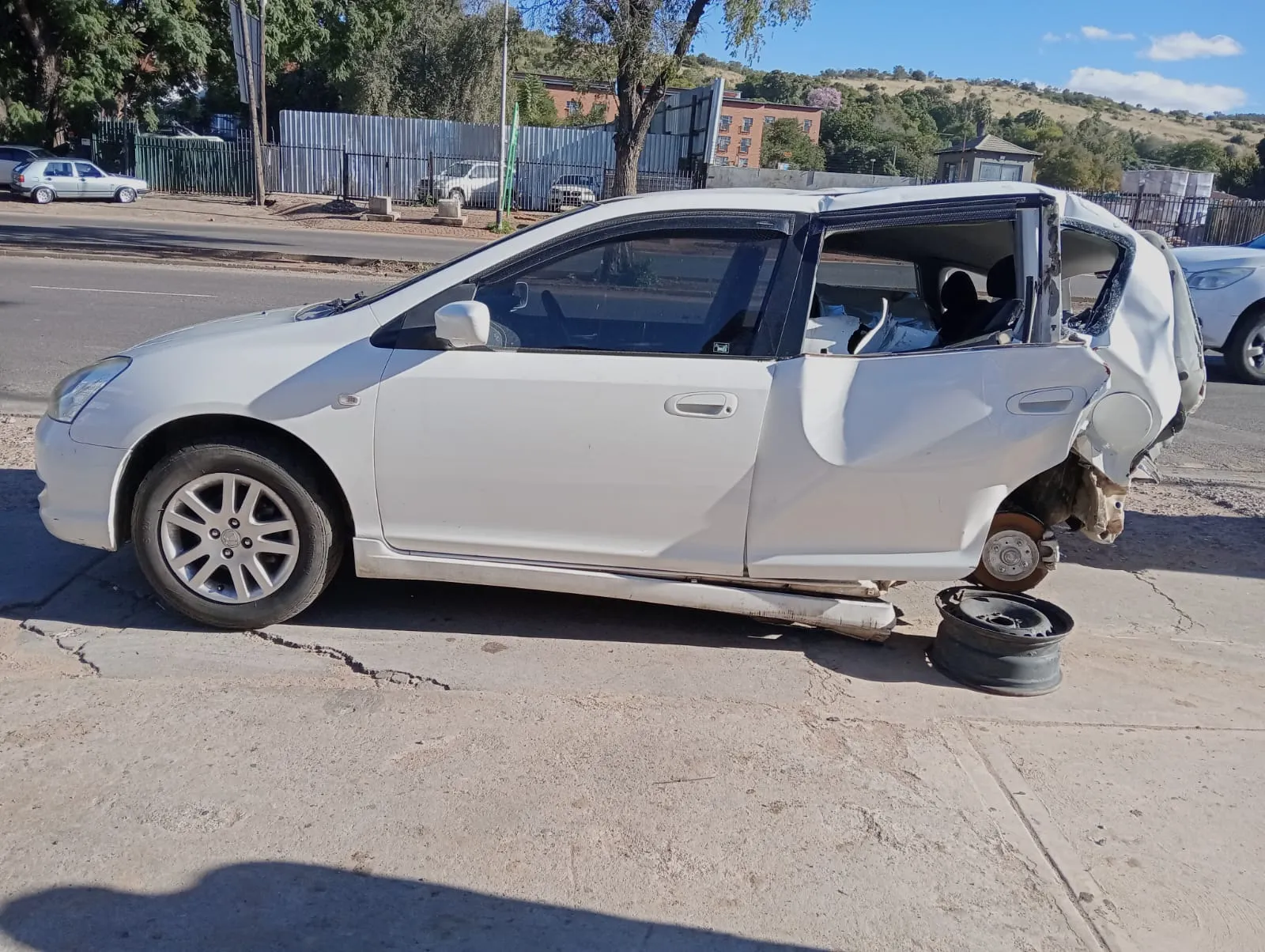 2005 Honda Civic D17A view 5
