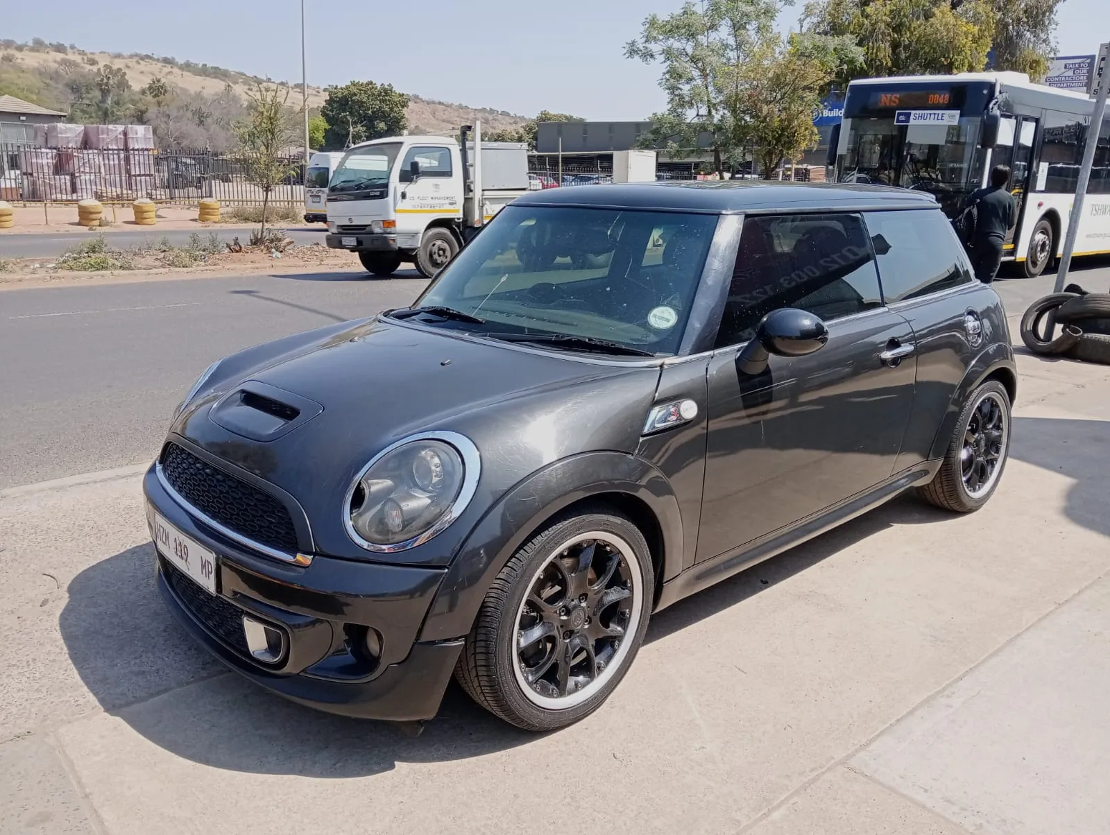2011 Mini R56 S N18 view 2