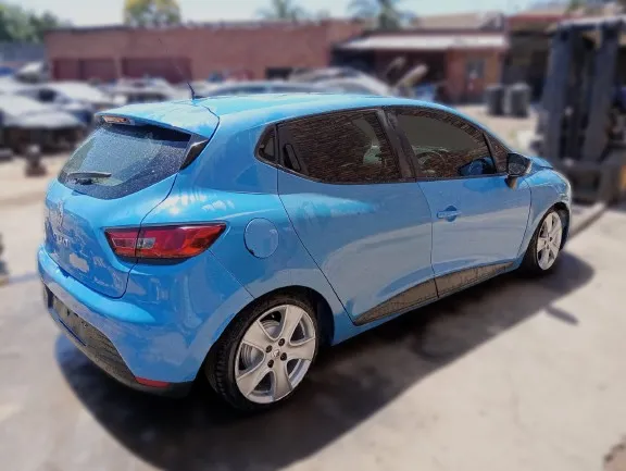 2016 Renault Clio H4BA view 2