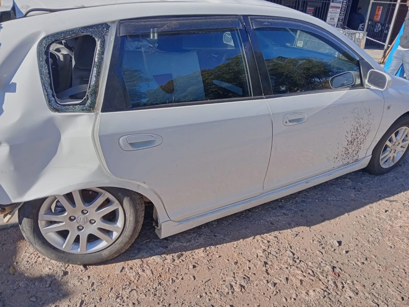 2005 Honda Civic D17A view 4