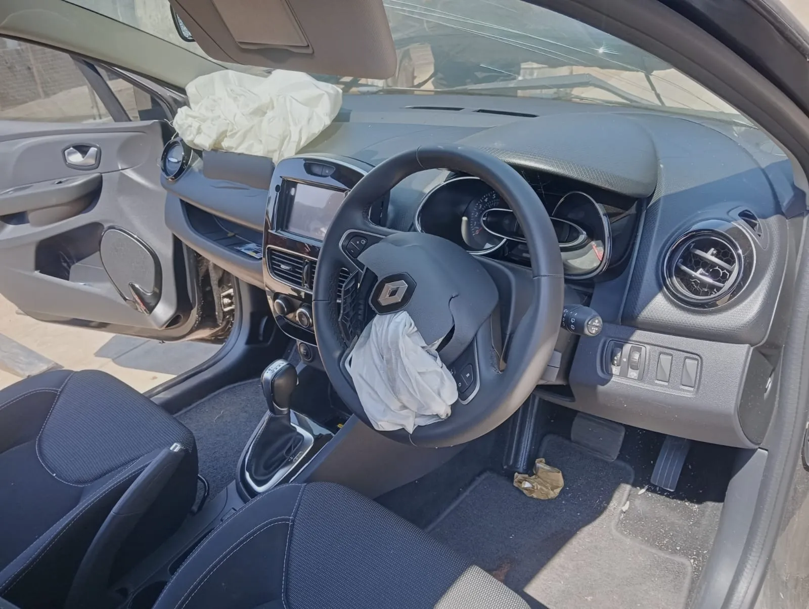 2019 Renault Clio H5F view 5