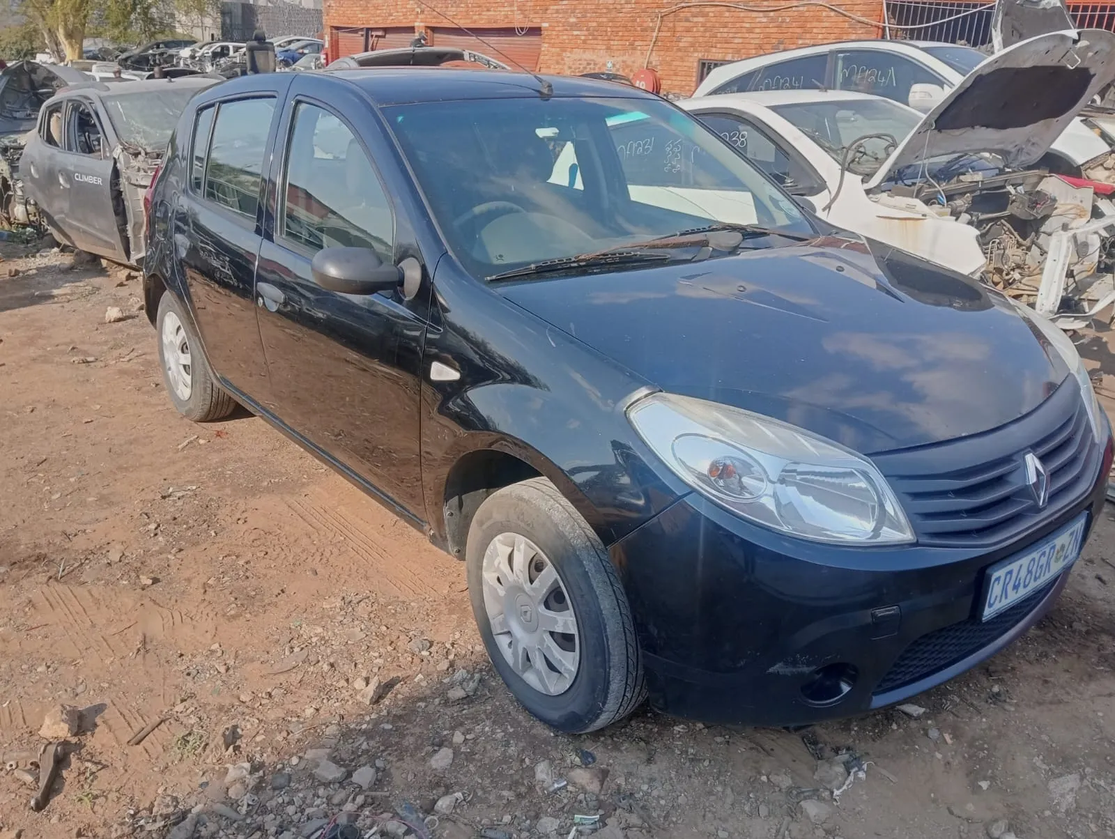 2010 Renault Sandero K7J view 9