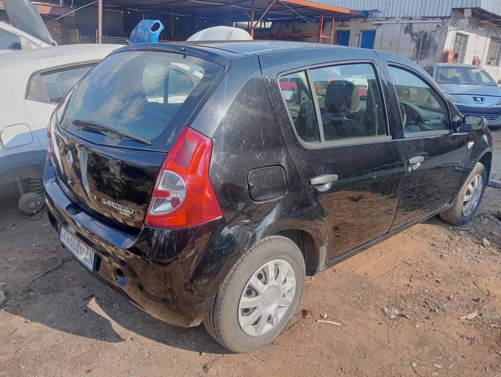 2010 Renault Sandero K7J view 4