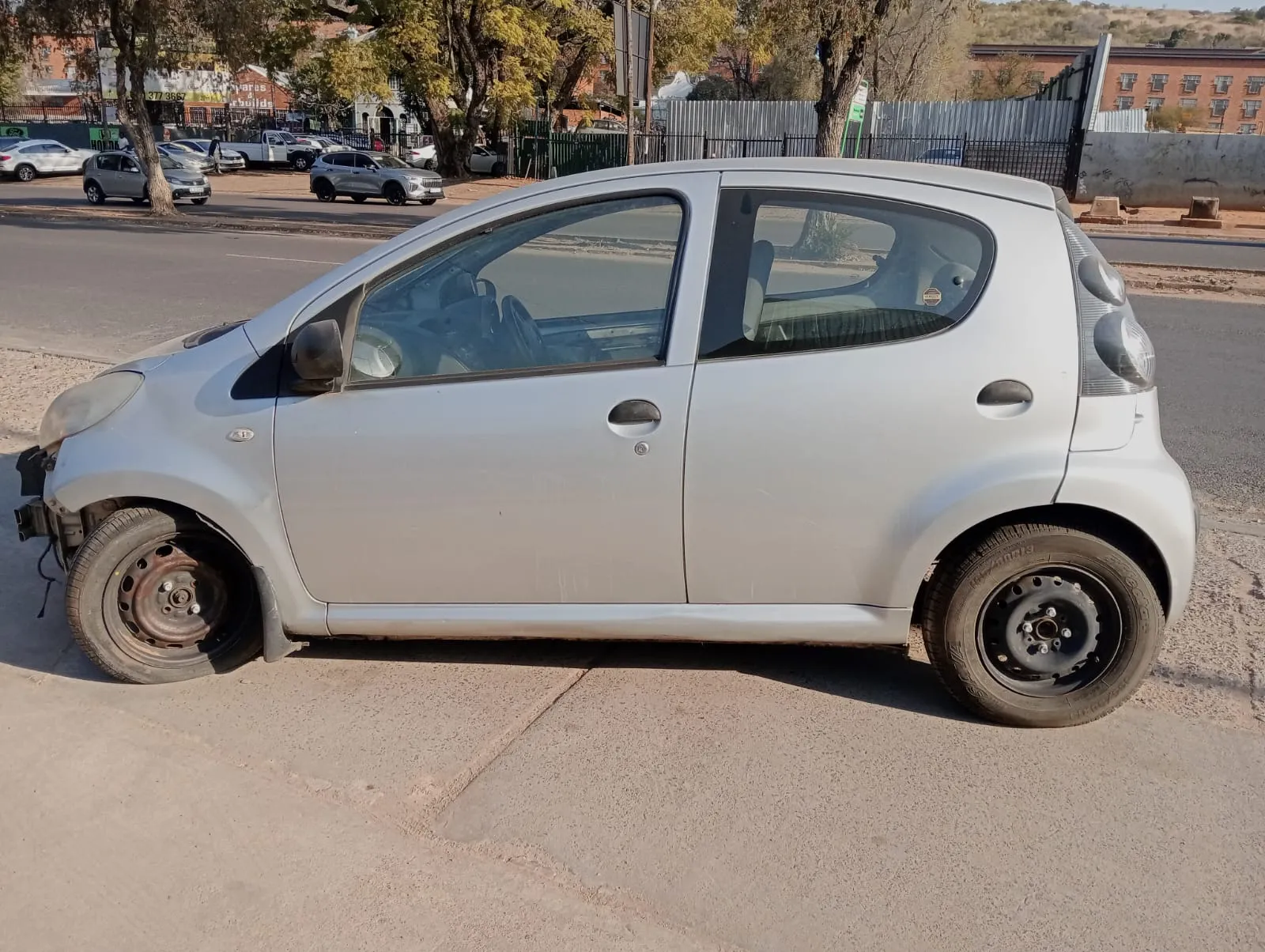 2011 Citroën C1 1KR view 6