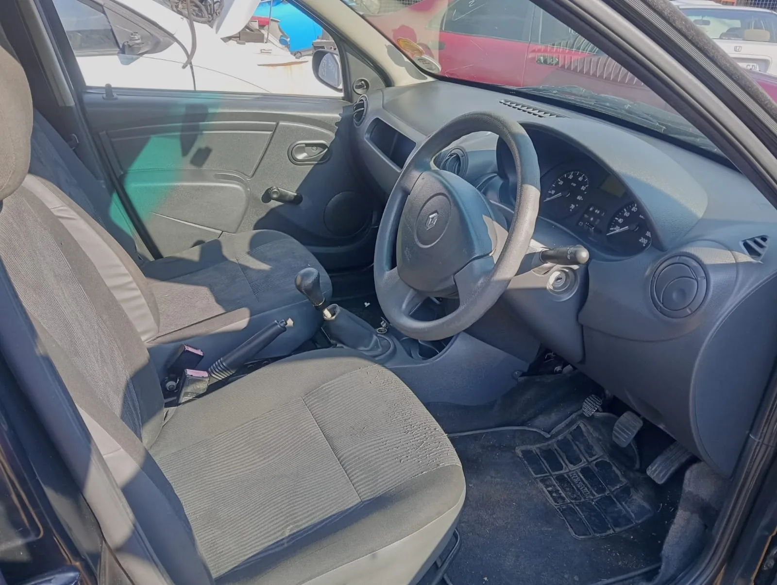 2010 Renault Sandero K7J view 7