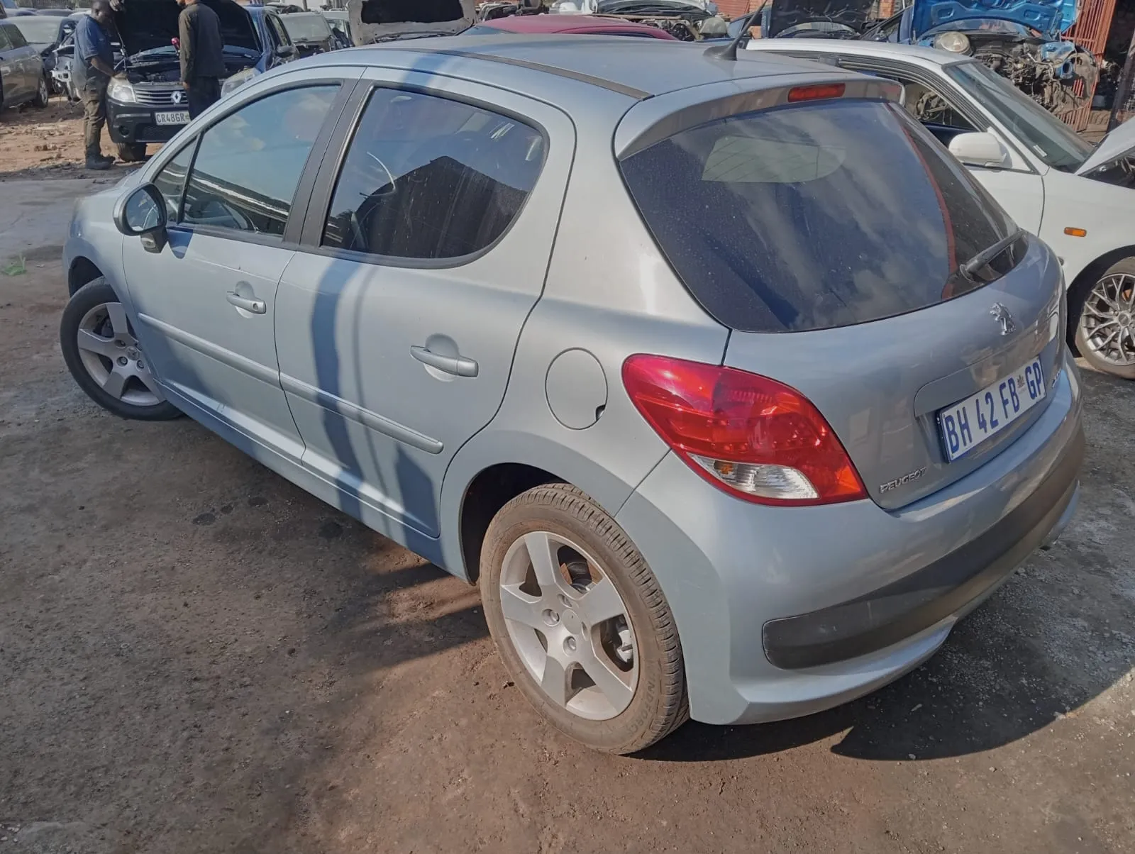 2010 Peugeot 207 thumbnail 4