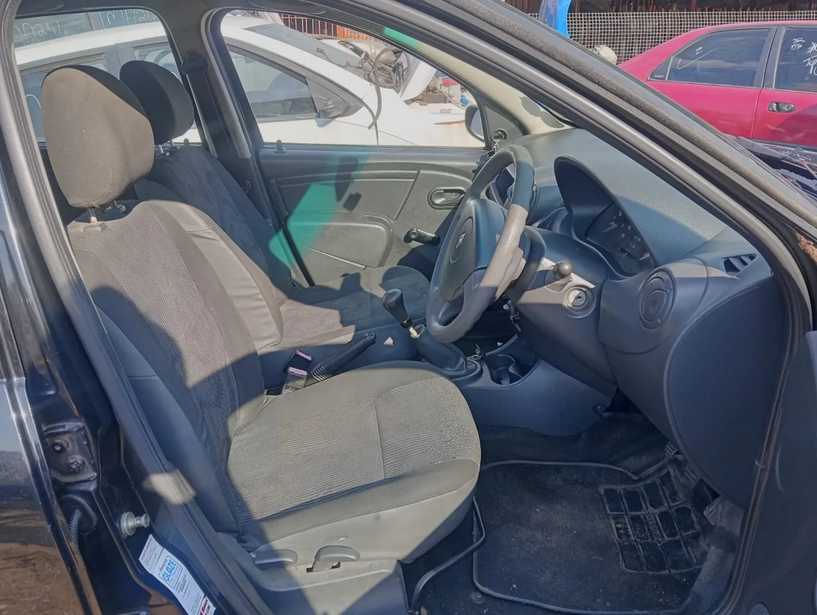 2010 Renault Sandero K7J view 6