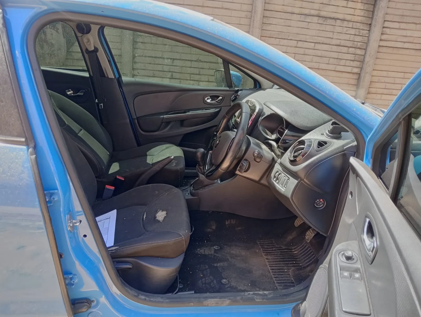 2016 Renault Clio H4BA view 6