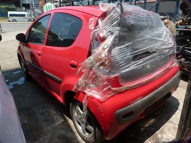 2014 Peugeot 107 1KP view 6