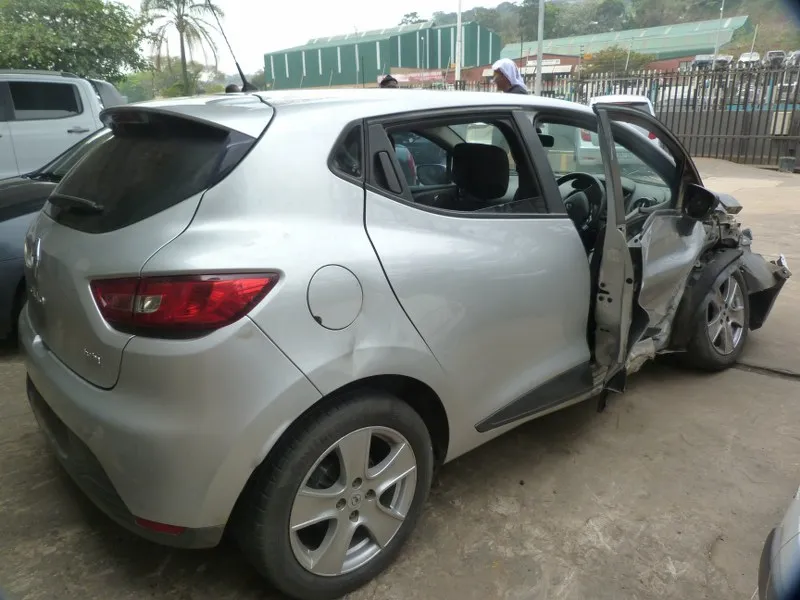 2016 Renault Clio view 5