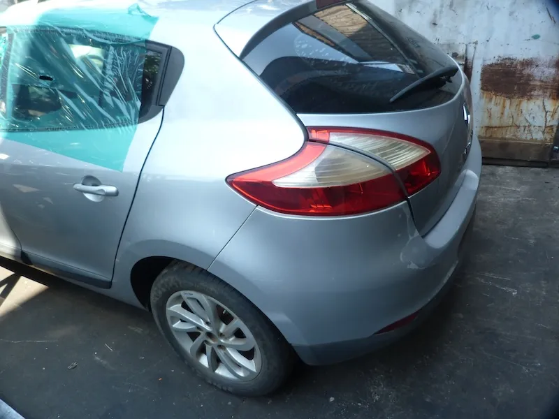 2013 Renault Megane  view 4