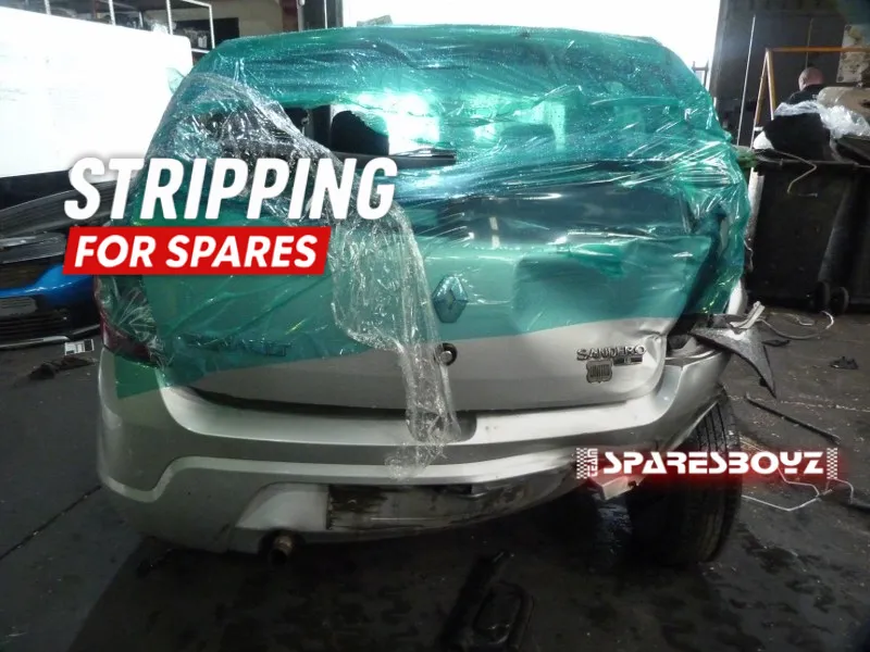 2011 Renault Sandero  view 5