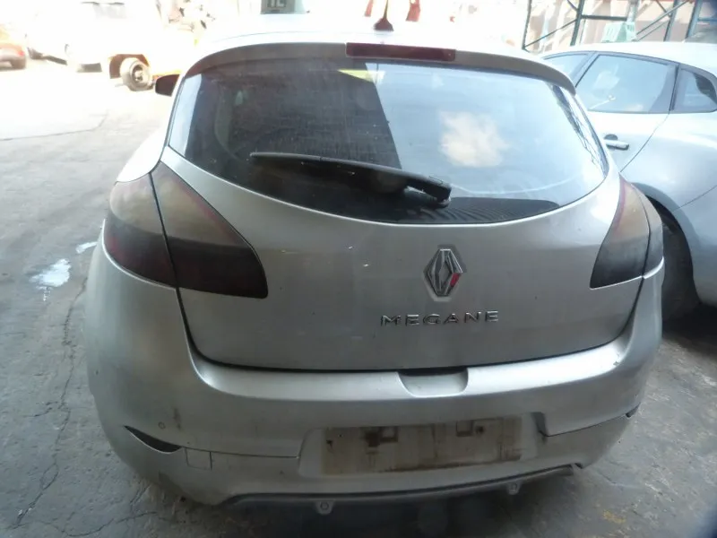 2013 Renault Megane view 4